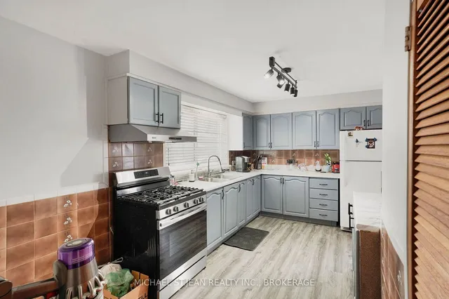 Additional image 13 of 64 First Rd