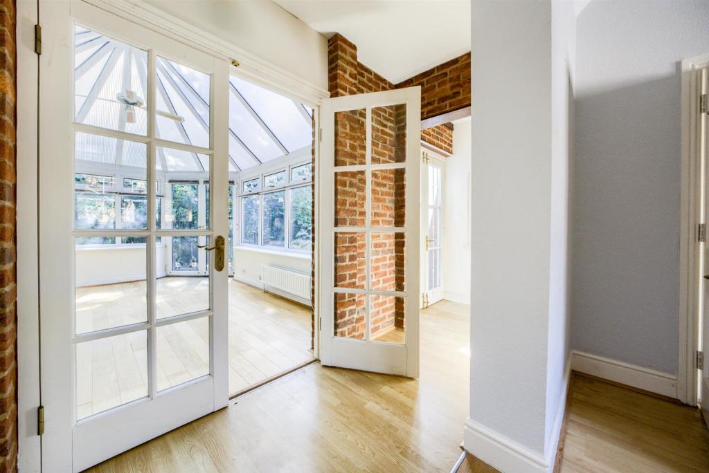 Additional image 38 of Warwick Road, Stratford-Upon-Avon