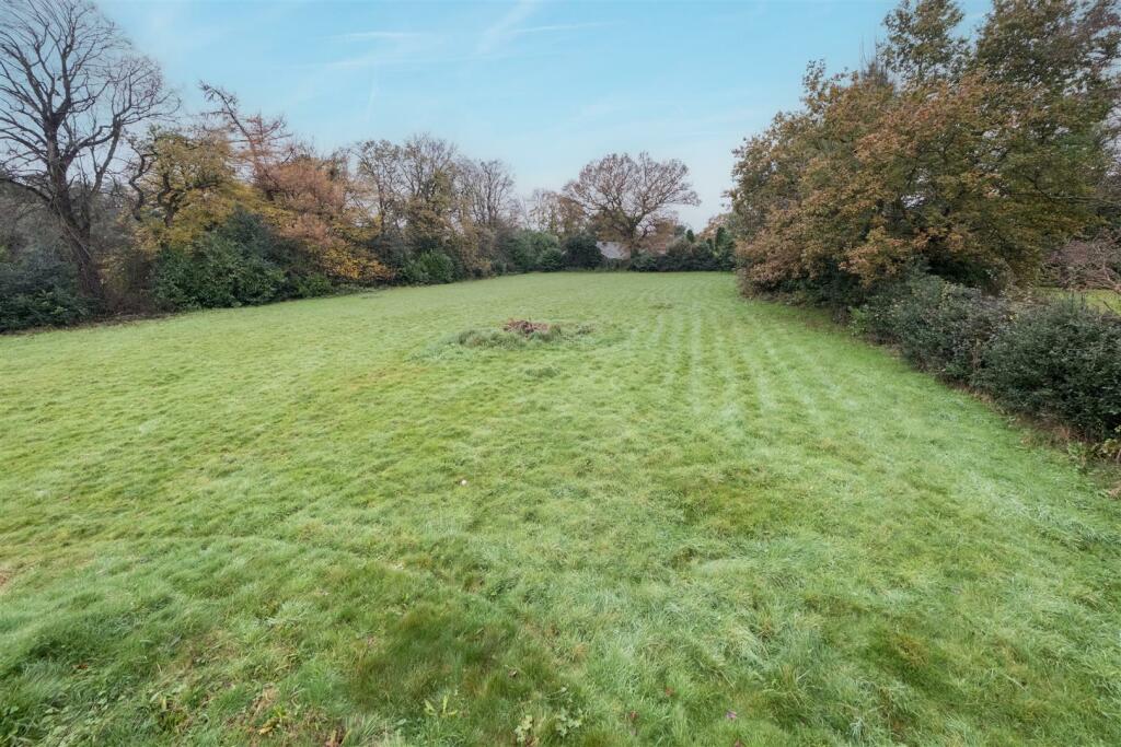 Additional image 55 of Rosslyn Lane, Cuddington