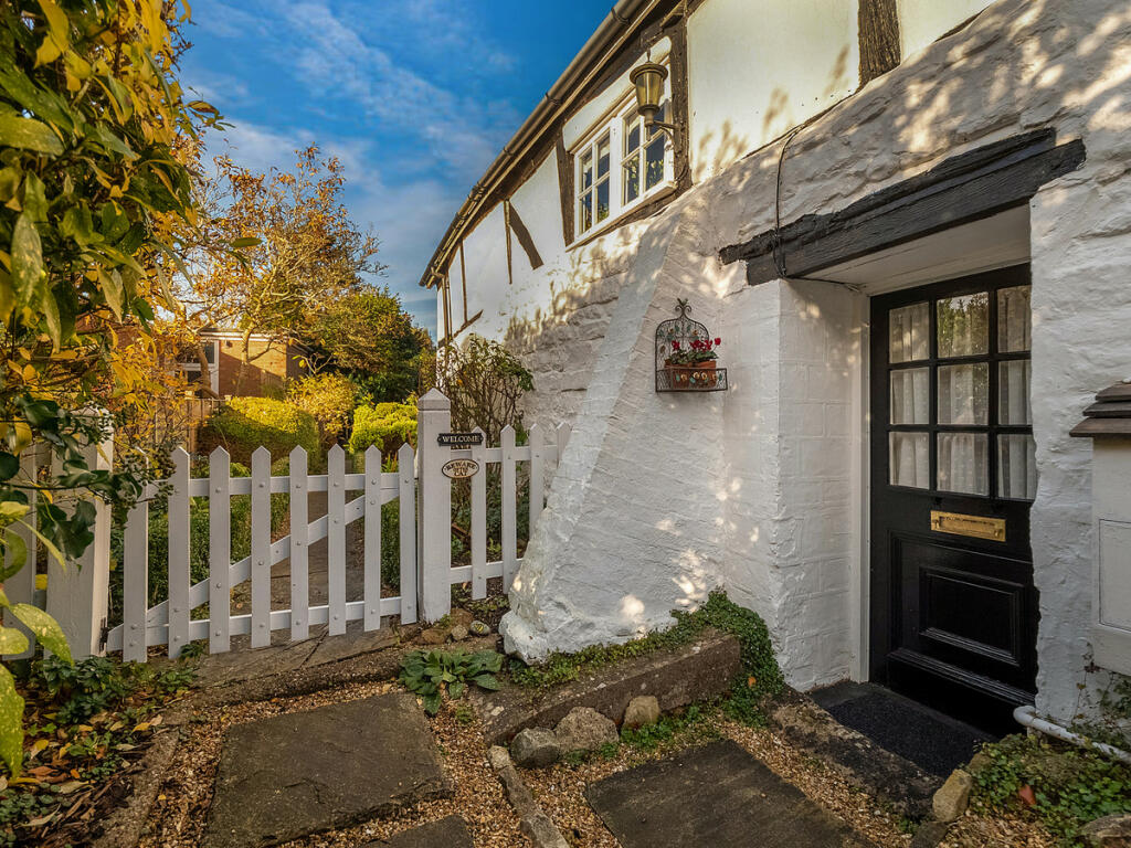 Additional image 3 of Warwick Road, Southam, Warwickshire CV47 0HN