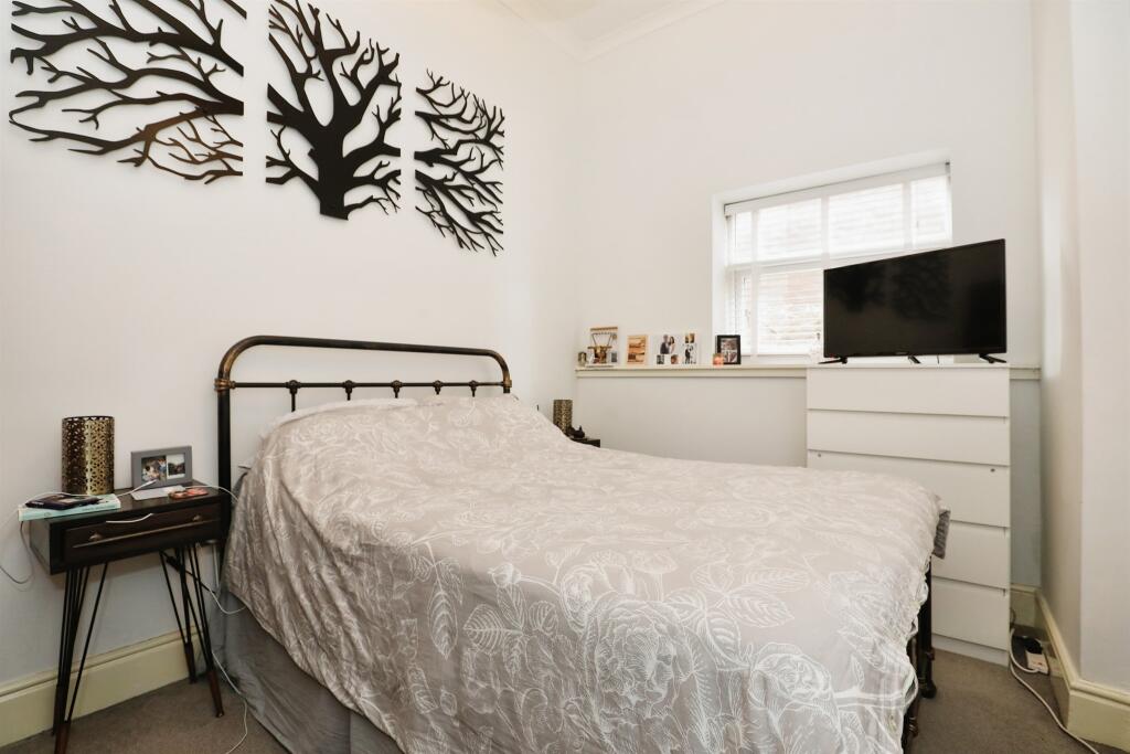 Additional image 6 of Russell Terrace, Leamington Spa