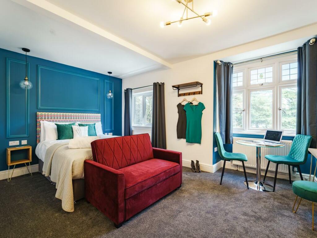 Additional image 22 of Emerald Stays at The Adelphi, 39 Grove Road, Stratford-upon-Avon, CV37 6PB