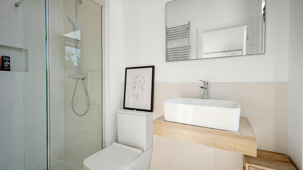 Additional image 25 of Riverside Off Tiddington Road, Stratford Upon Avon, Warwickshire. CV37 7BD