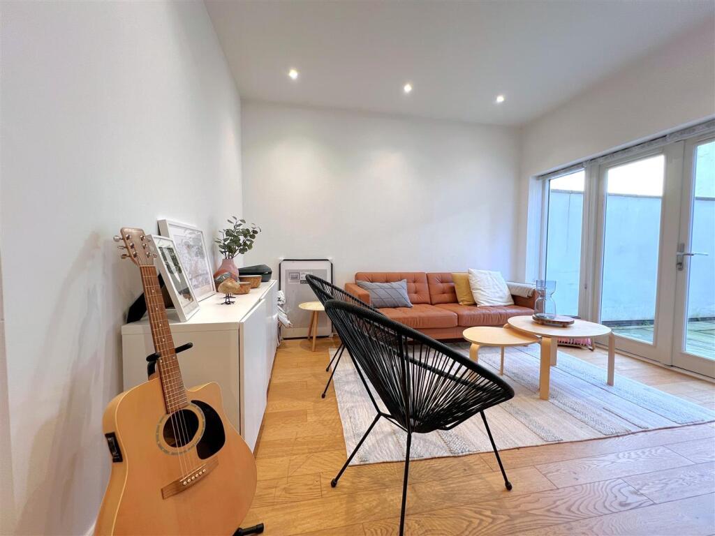 Additional image 2 of Alveston Place, Leamington Spa