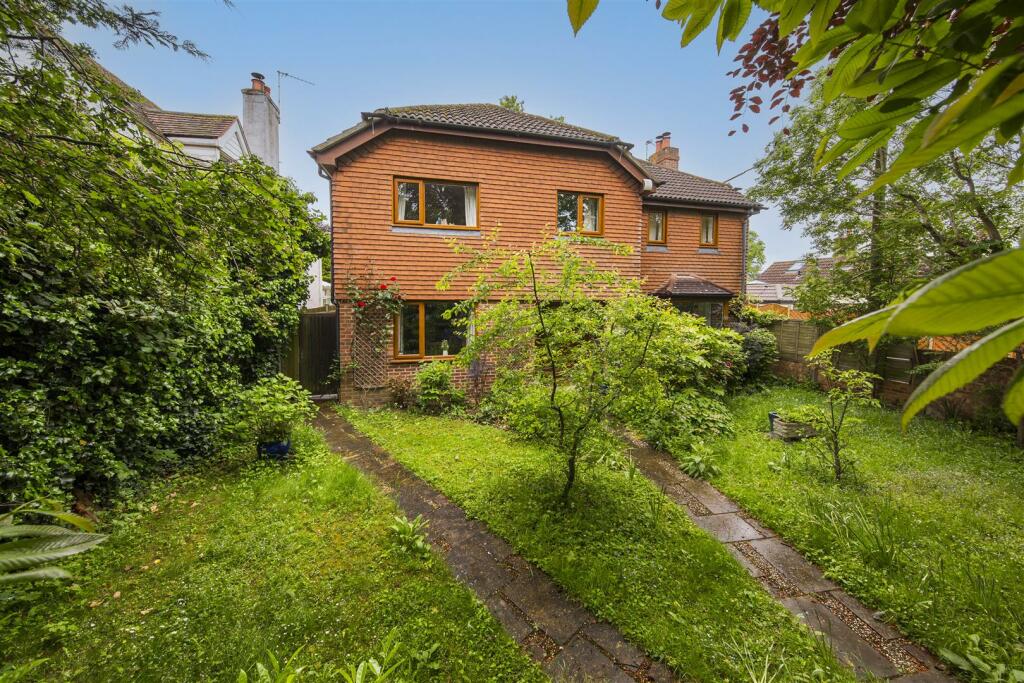 Additional image 36 of Southfleet Avenue, Longfield