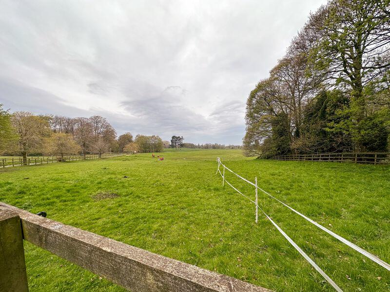 Additional image 31 of East Lodge, Moreton