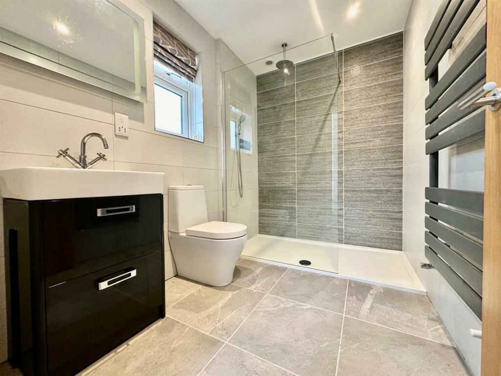 Additional image 12 of Farmer Ward Road, Kenilworth