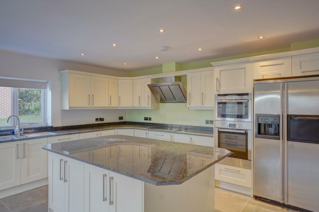 Additional image 4 of Tamworth Road, Wood End, Atherstone