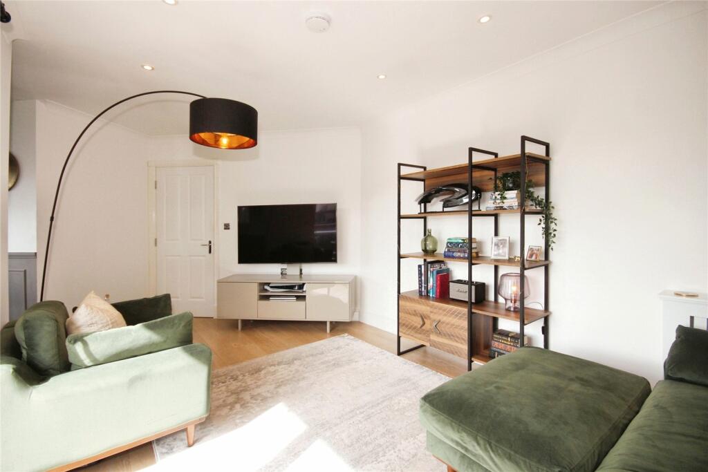 Additional image 7 of Andrews Close, Warwick, Warwickshire, CV34