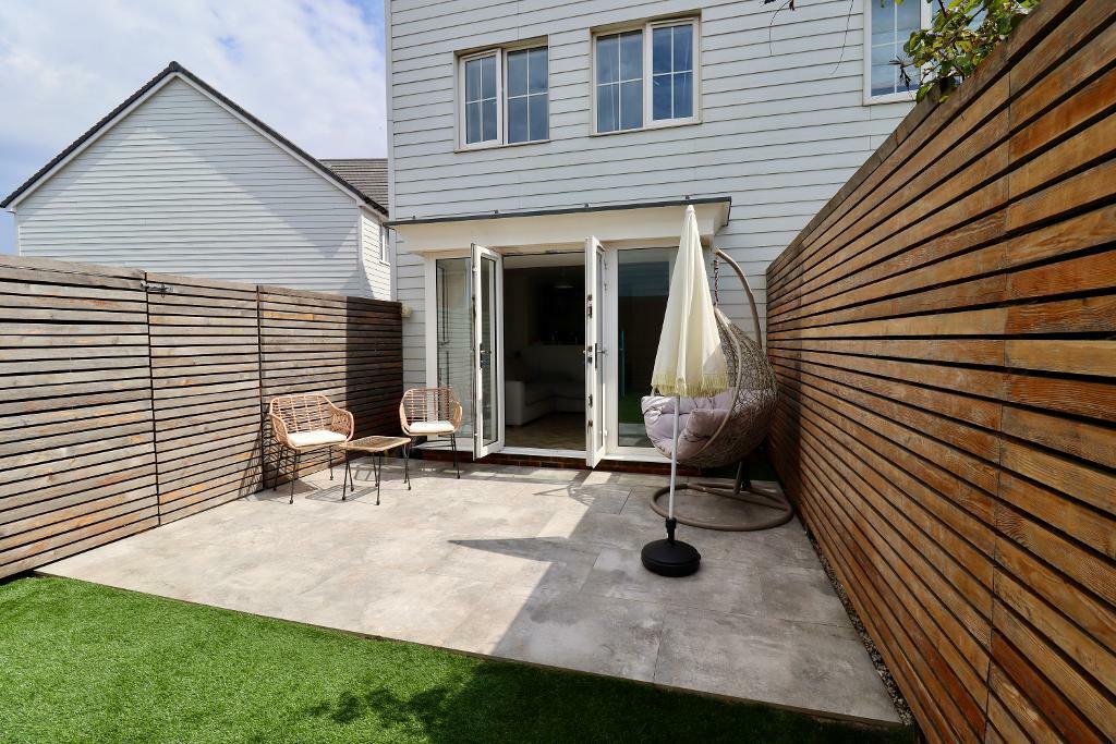Additional image 8 of Lake Drive, Hythe, Kent, CT21 4BN