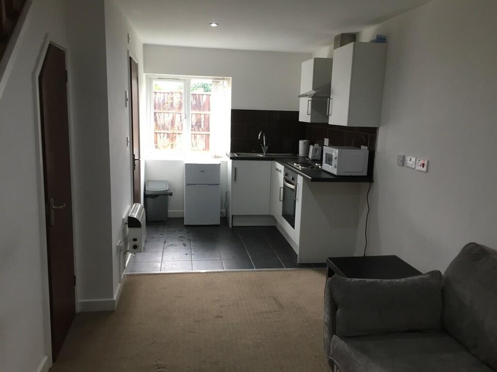 Additional image 3 of Walsgrave Road Studio 8