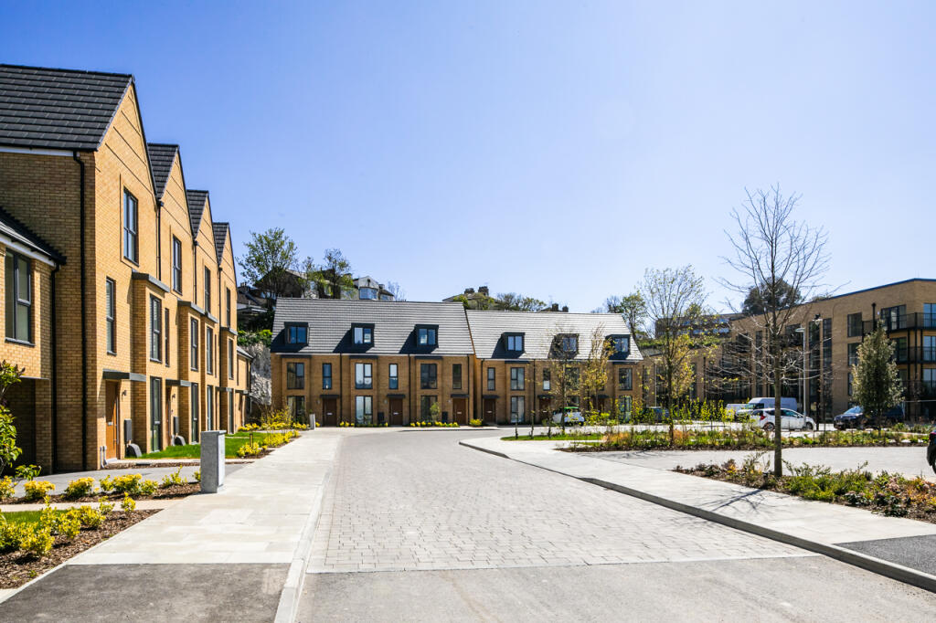 Additional image 8 of Crete Hall Road,
Northfleet,
Gravesend,
DA11 9AA