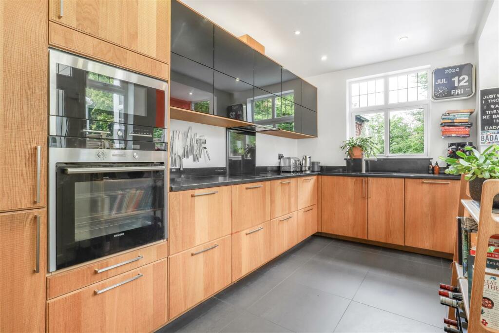 Additional image 10 of Stivichall Croft, Coventry