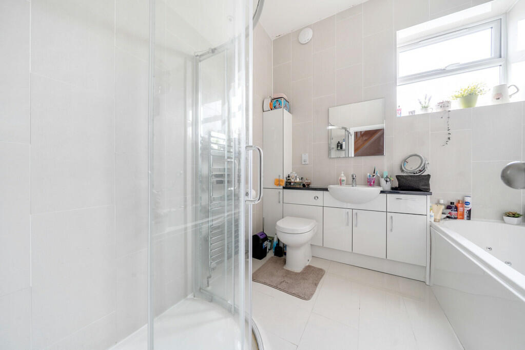 Additional image 18 of Avenue Road, Kent