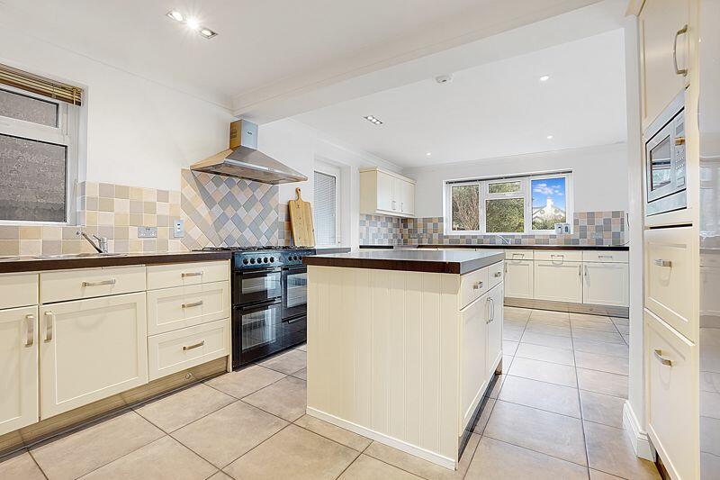 Additional image 27 of Carlton Avenue, Greenhithe