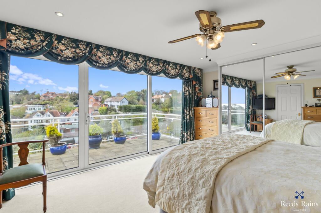 Additional image 8 of Radnor Cliff Crescent, Folkestone, Kent, CT20