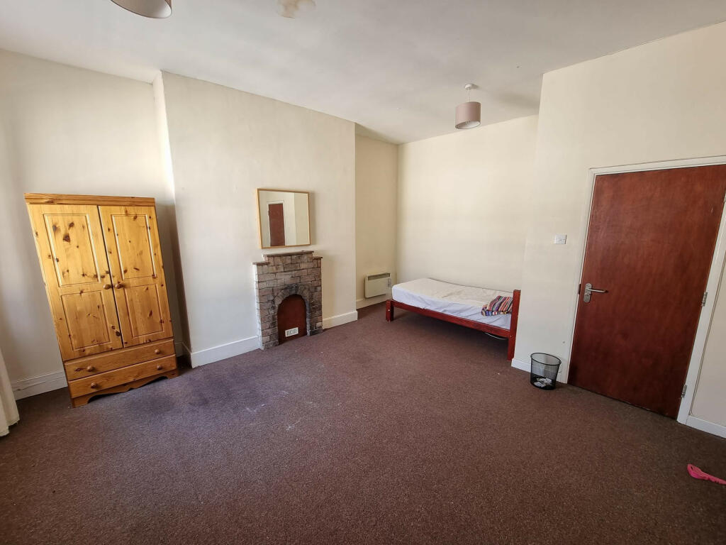 Additional image 7 of Parade, Leamington Spa, Warwickshire, CV32