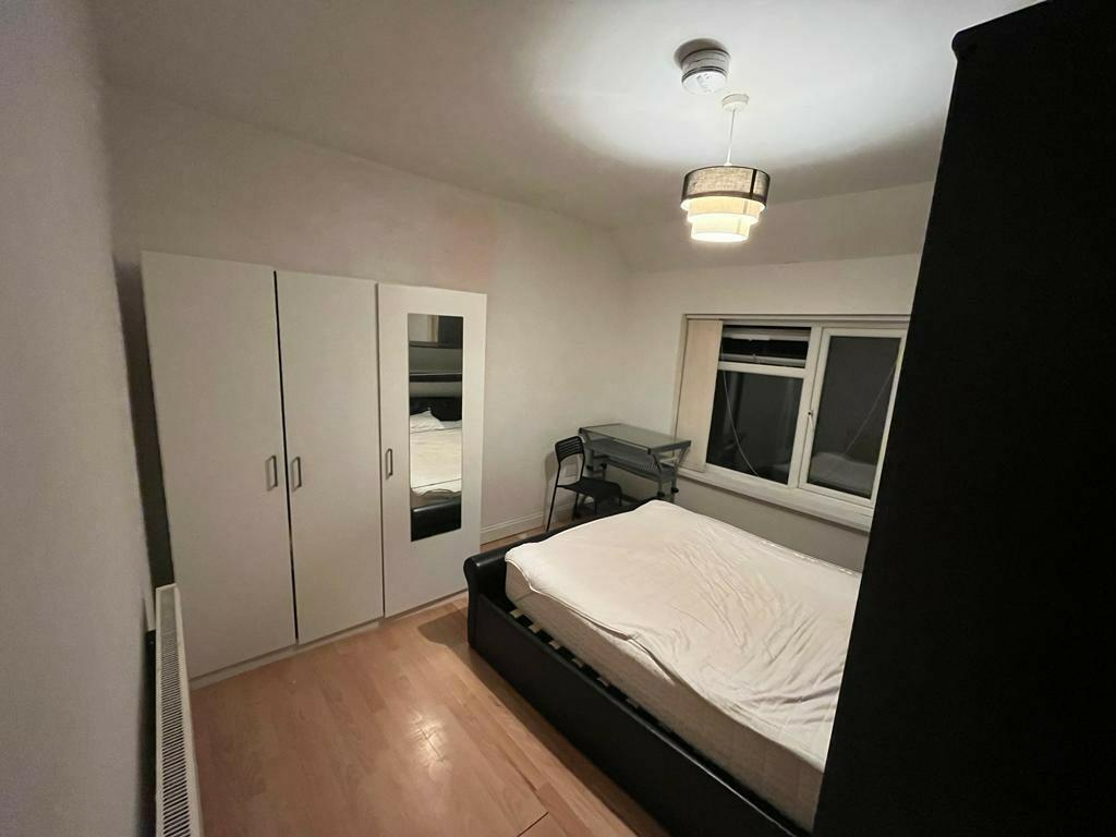 Additional image 5 of The Close, Leamington Spa, Warwickshire, CV31