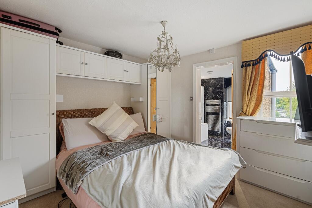 Additional image 19 of Wrotham Road, Meopham, Gravesend, Kent, DA13 0AS