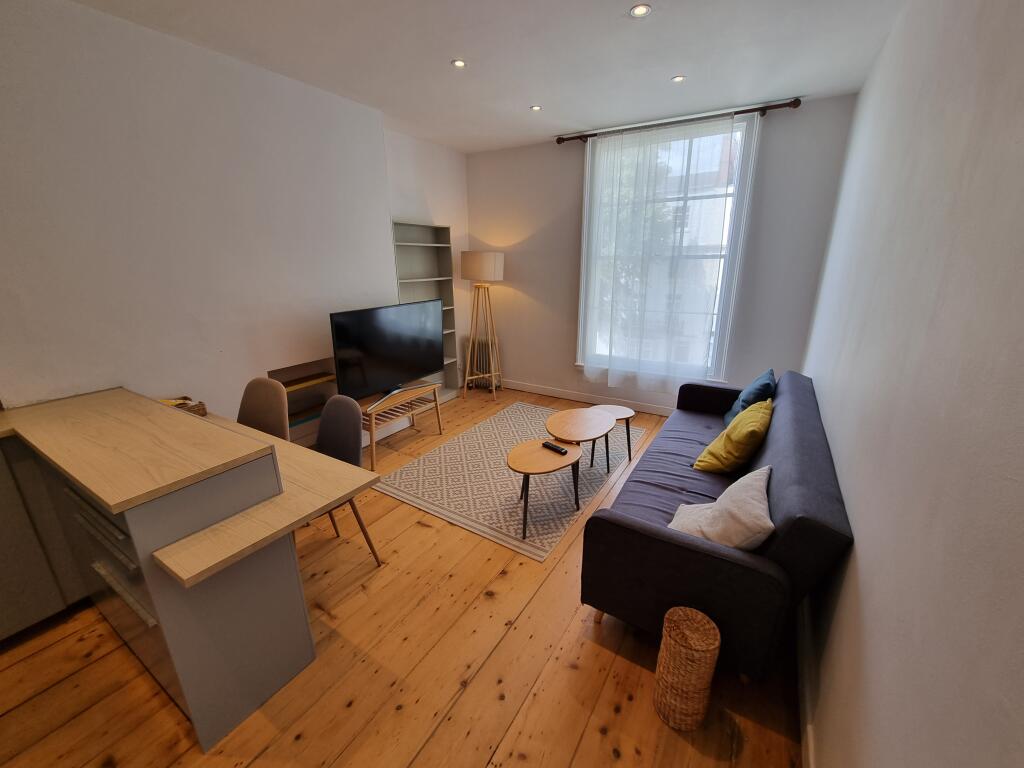 Additional image 7 of Flat 8, Birkland House, 37 Portland Street, Leamington Spa