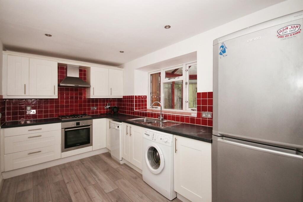 Additional image 3 of Masters Road, Leamington Spa