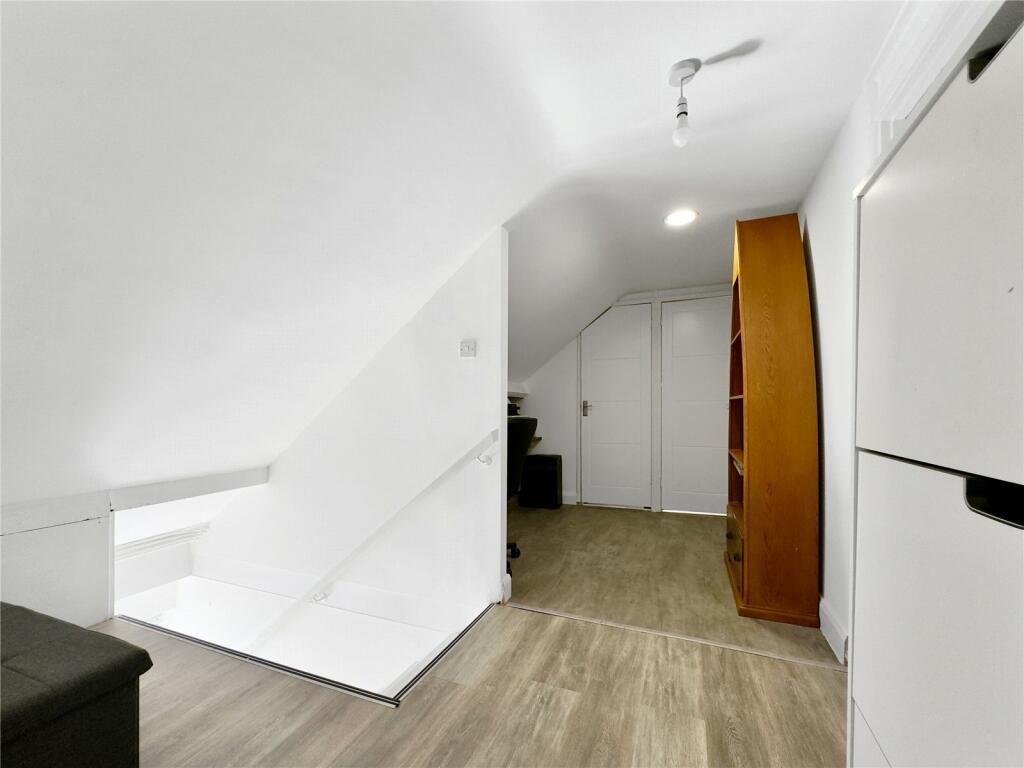 Additional image 12 of Hillside, Farningham, Kent, DA4