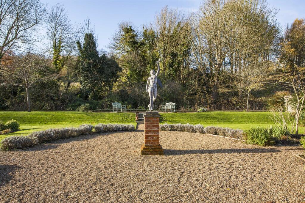 Additional image 11 of 1 Tollgate Yard High Street, Farningham, DA4 0DP