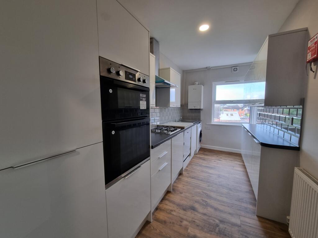 Additional image 2 of Flat 4, 35 Clemens Street, Leamington Spa