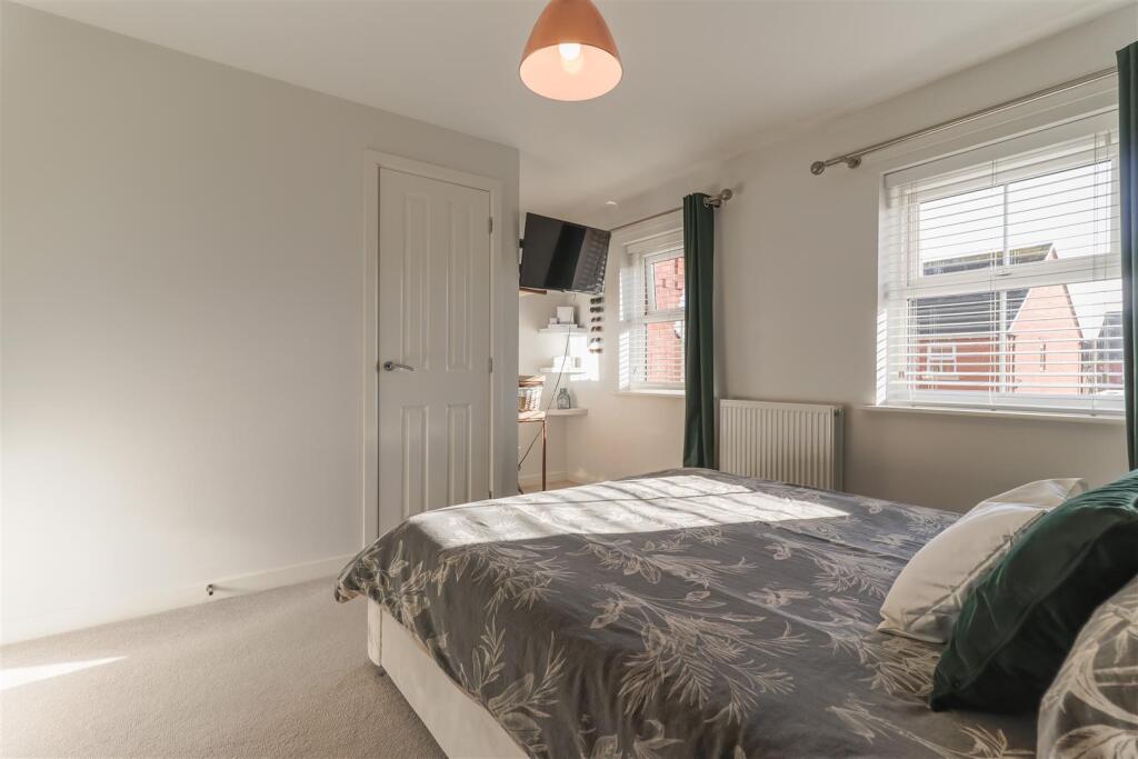 Additional image 10 of Meadow Drive, Long Itchington, Southam