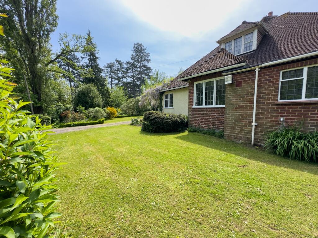 Additional image 25 of Pear Tree Lane, Shorne, Gravesend, Kent, DA12