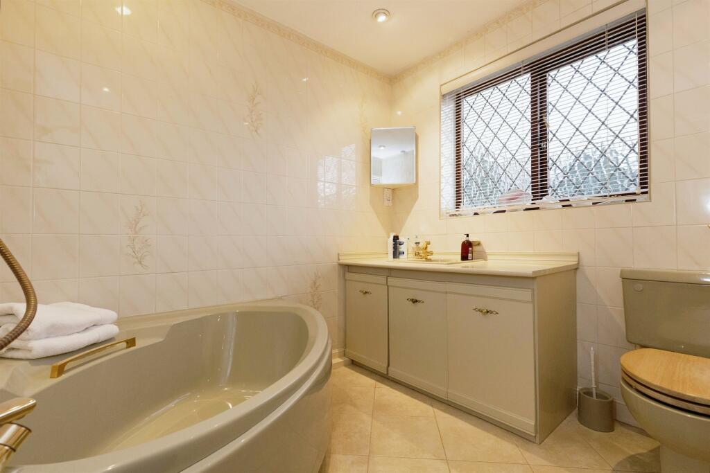 Additional image 10 of Draper Close, Kenilworth