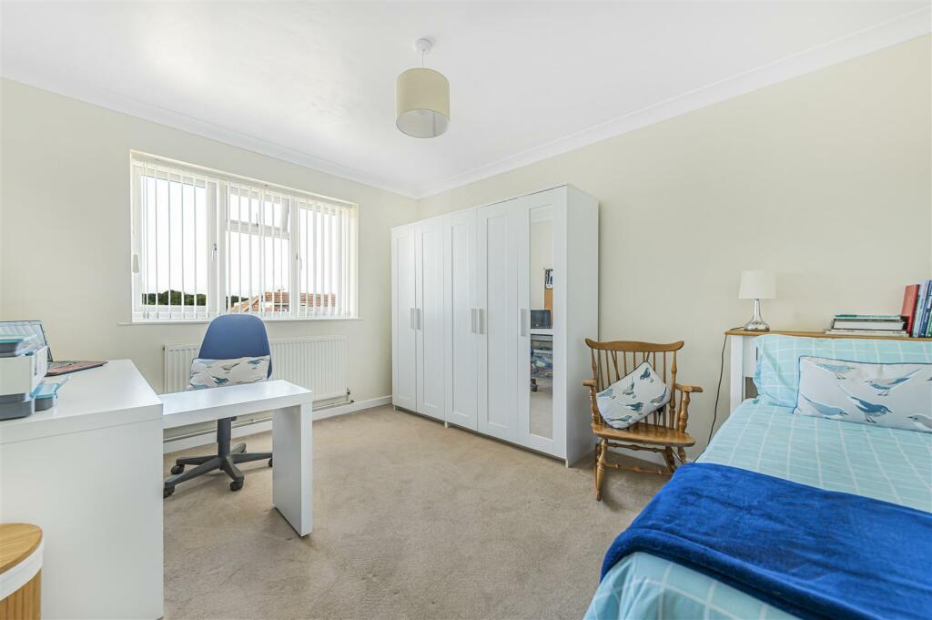 Additional image 7 of Castlefields, Istead Rise, Gravesend