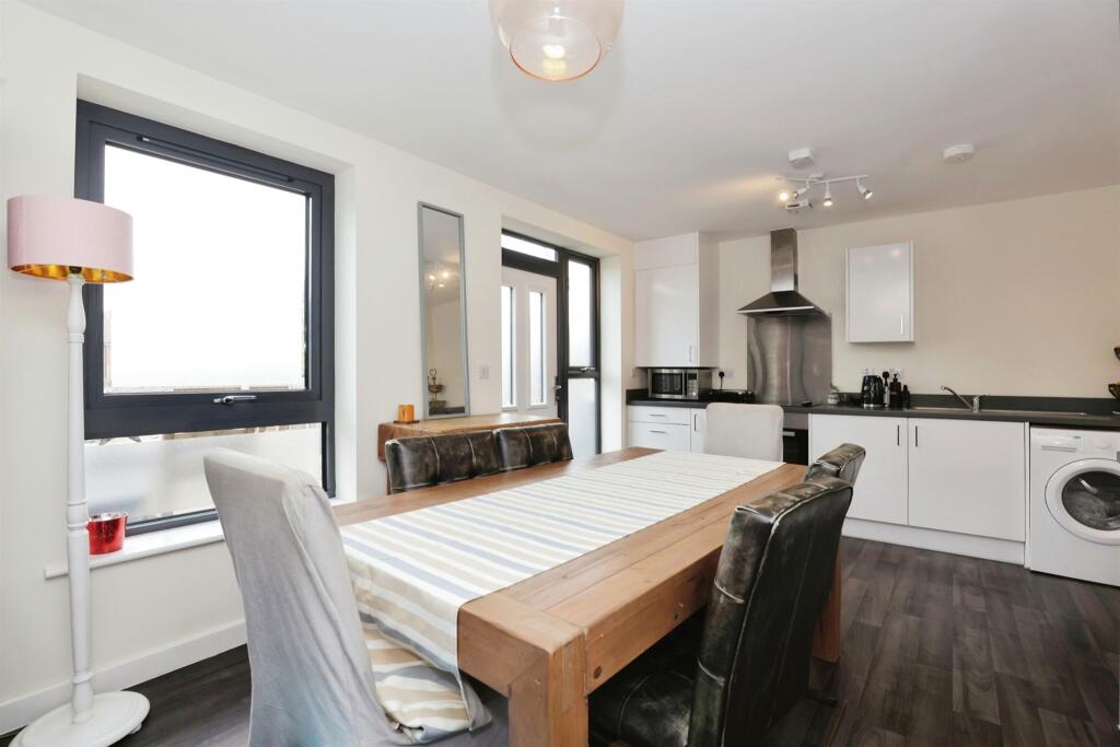 Additional image 12 of De Normanville Avenue, Leamington Spa