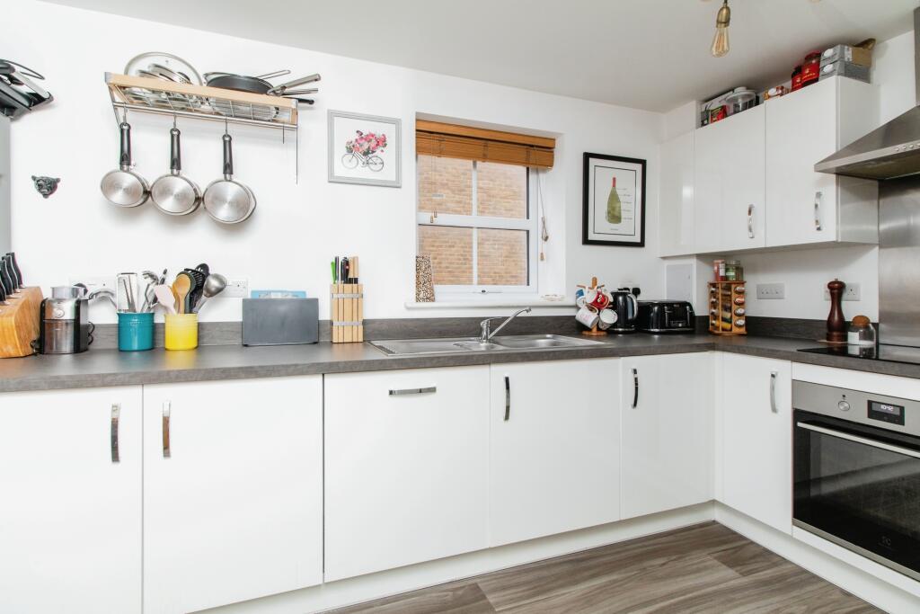 Additional image 6 of 6 Sayers Way, Erith, DA8