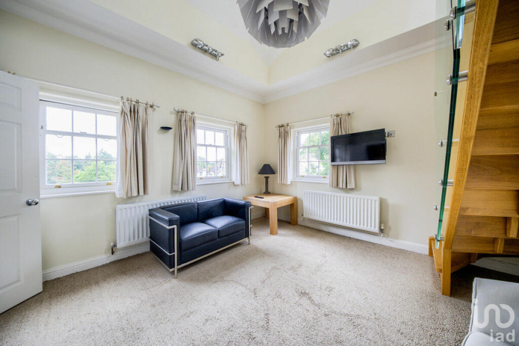 Additional image 10 of St Nicholas Church Street, Warwick, CV34