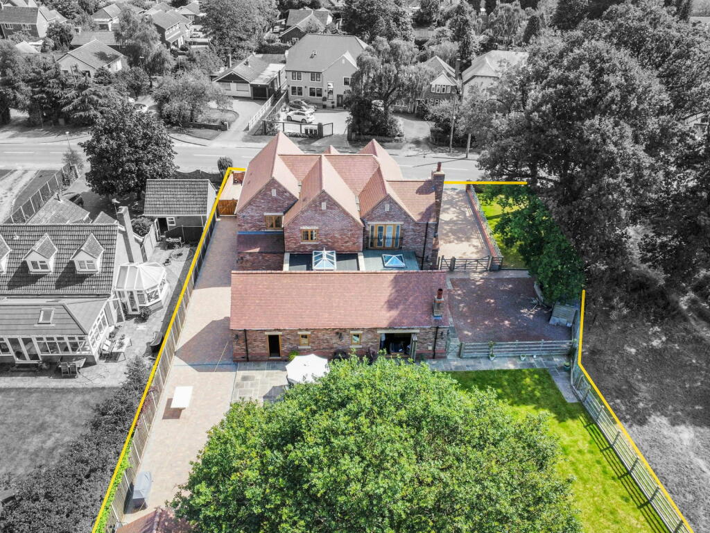 Additional image 43 of Luxury Home On Weston Lane, Bulkington, CV12 9RX