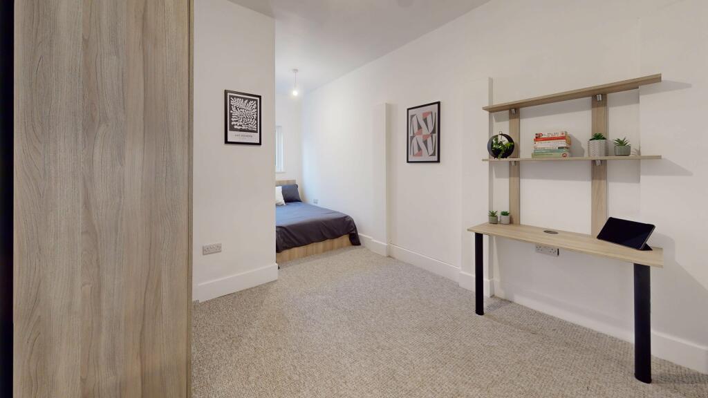 Additional image 32 of Long Acres 2 WEEK RENT FREE 25/26, ,