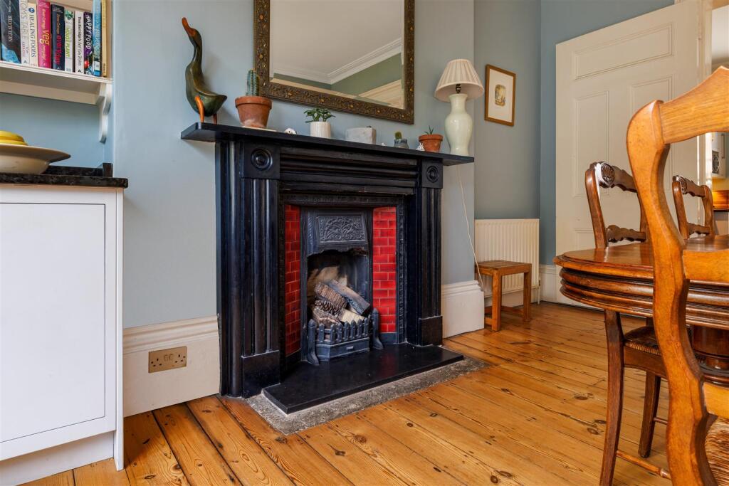 Additional image 29 of Milverton Crescent, Leamington Spa