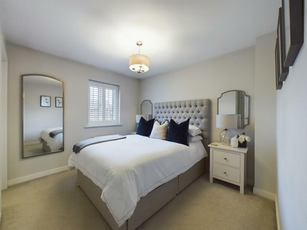 Additional image 10 of Iris Crescent, Mickleover