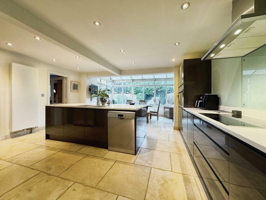 Additional image 5 of High Street, Barford, Warwick