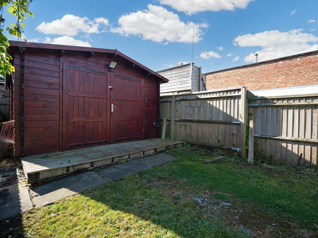 Additional image 21 of Heathcote Road, Whitnash, Warwickshire CV31 2LX