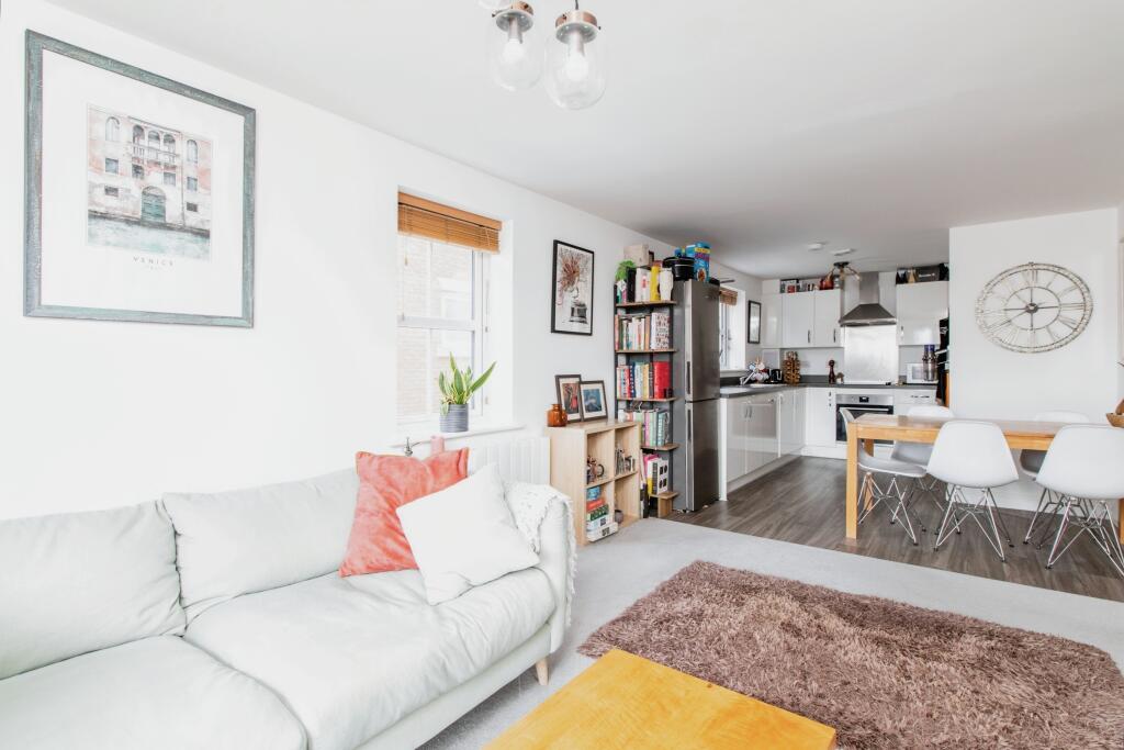 Additional image 5 of 6 Sayers Way, Erith, DA8