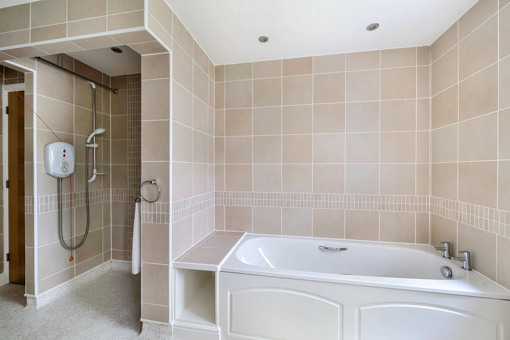 Additional image 5 of Margaret Court, Tiddington, CV37