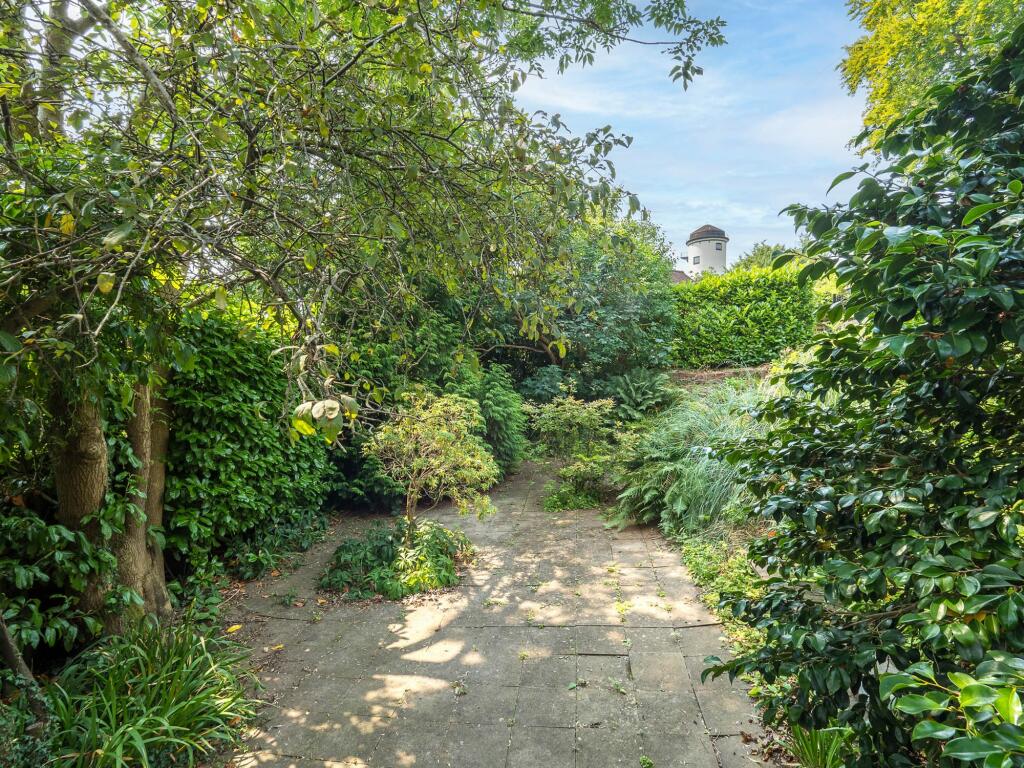 Additional image 41 of Tainters Hill, Kenilworth, CV8