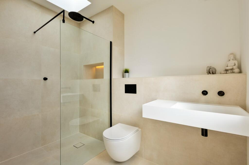 Additional image 13 of High Ridge, Hythe, Kent, CT21