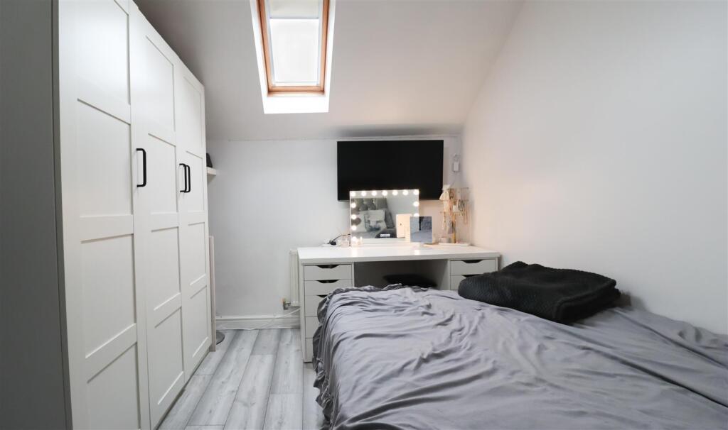 Additional image 5 of Galanos, Long Itchington, Southam