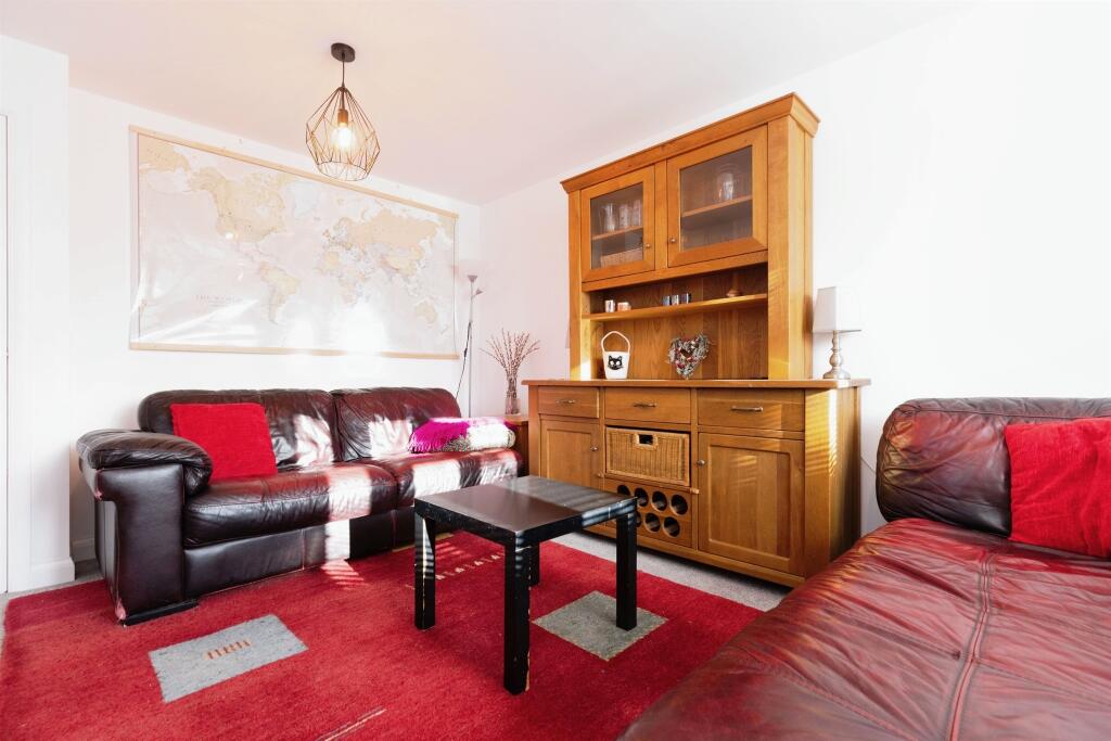 Additional image 4 of Woodhead Road, Warwick