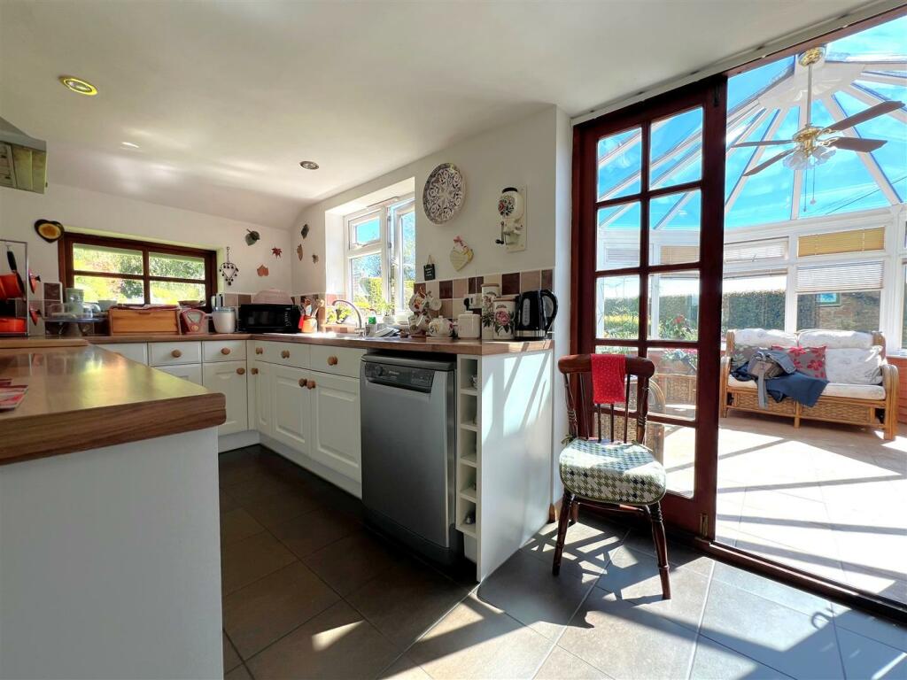 Additional image 12 of The Green, Chesterton, Leamington Spa