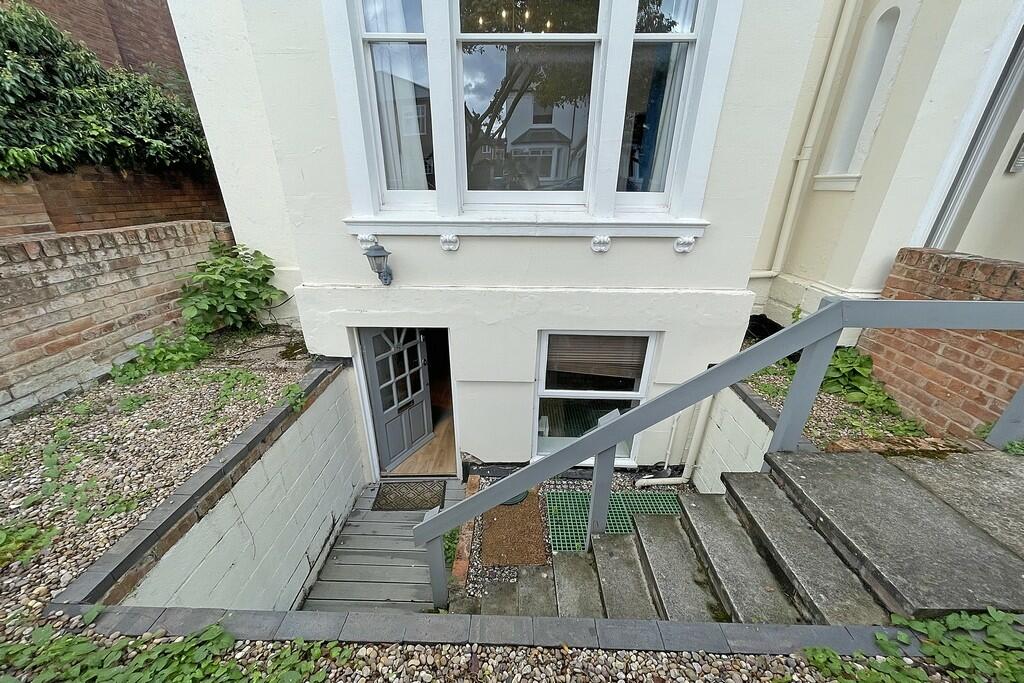 Additional image 14 of Russell Terrace, Leamington Spa
