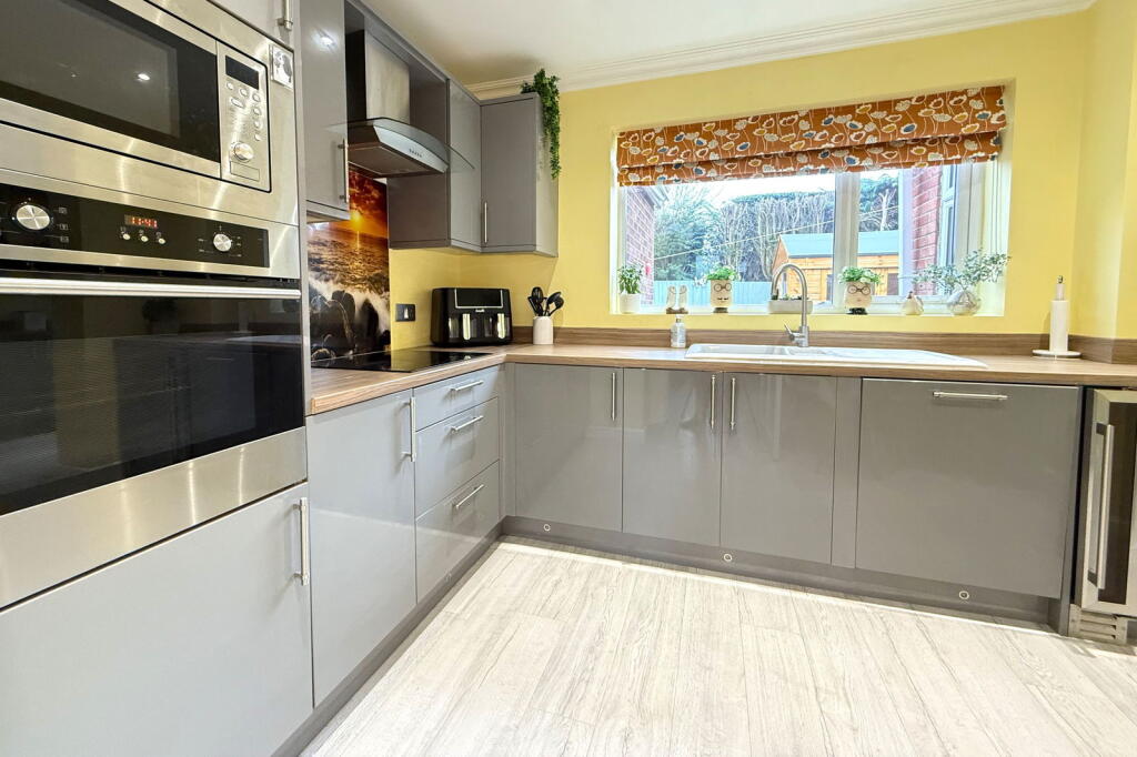 Additional image 7 of Wye Close, Bulkington, Bedworth, CV12 9QA